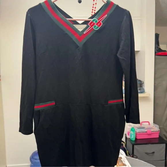 Gucci Black V-Neck Top with Red and Green Web Trim - Picture 2 of 5